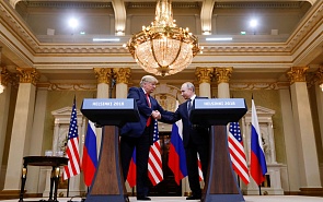 Эксперт назвал реалистичной версию об отмене саммита Путина и Трампа по просьбе Макрона