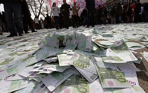 Зависимость Европы: почему отказ от доллара невозможен?