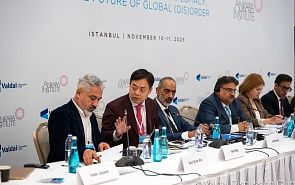 Фотогалерея: БРИКС и глобальный (бес)порядок: что дальше? Пятая сессия XVI Азиатской конференции